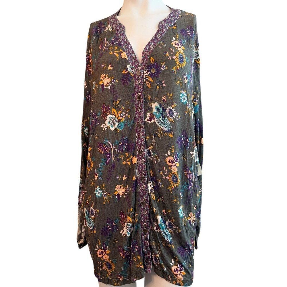 Womens Size 2X Soft Green Floral Button Up Stretch Long Sleeve Roll Tab NWT